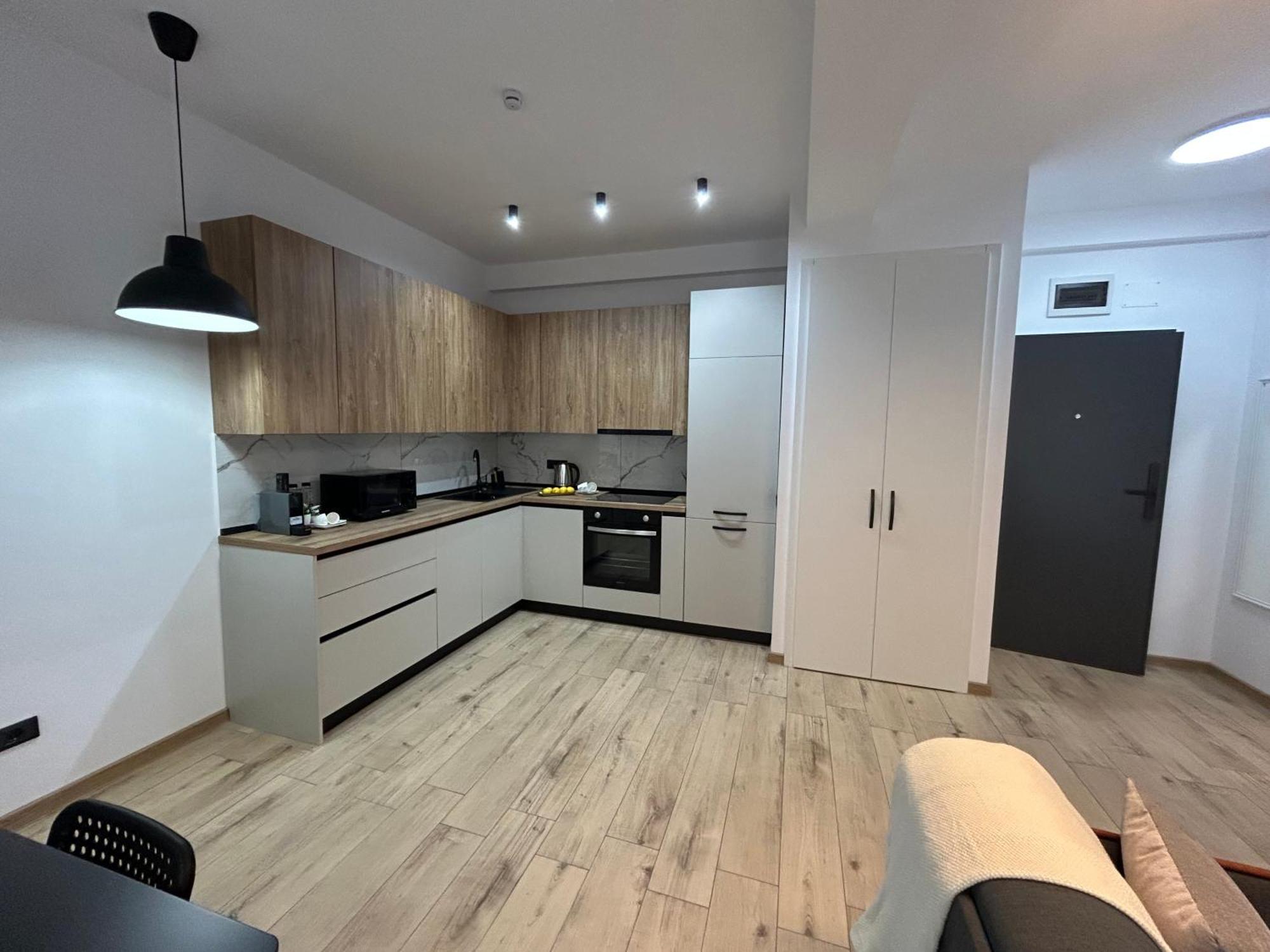 South Apartment *